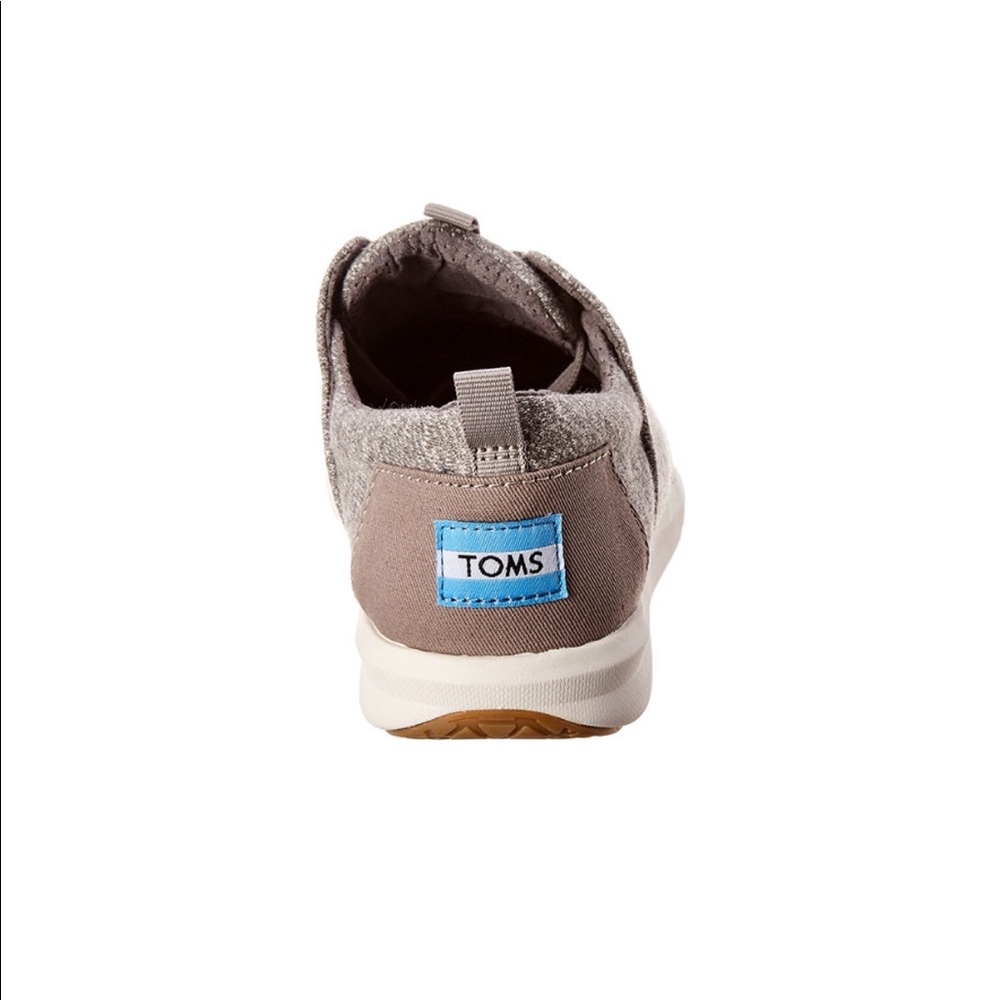 TOMS - Picture 3 of 3